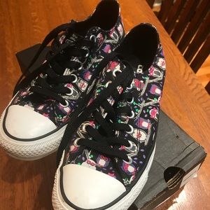 Women Size 7 Converse AllStar OWL Low Top Sneakers